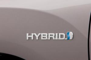 2013_Toyota_Highlander_Hybrid_007_46257_2524_low